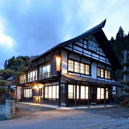 宿屋白金家 Yadoya-Shiroganeya 1日1組限定2名から8名様まで 全館貸切り 伝統的建造物の旅籠宿 Traditional Culture Experience Nagano Eksteriør bilde