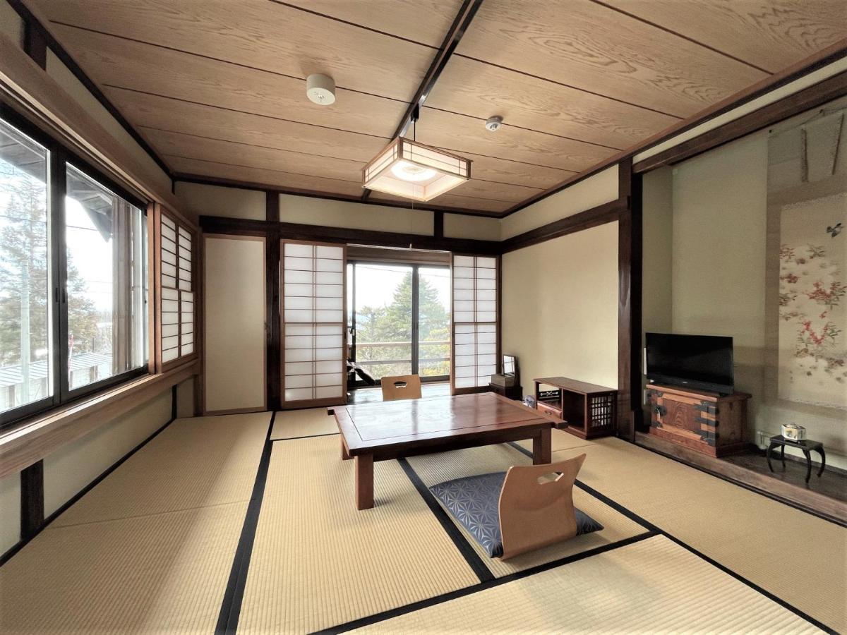 宿屋白金家 Yadoya-Shiroganeya 1日1組限定2名から8名様まで 全館貸切り 伝統的建造物の旅籠宿 Traditional Culture Experience Nagano Eksteriør bilde