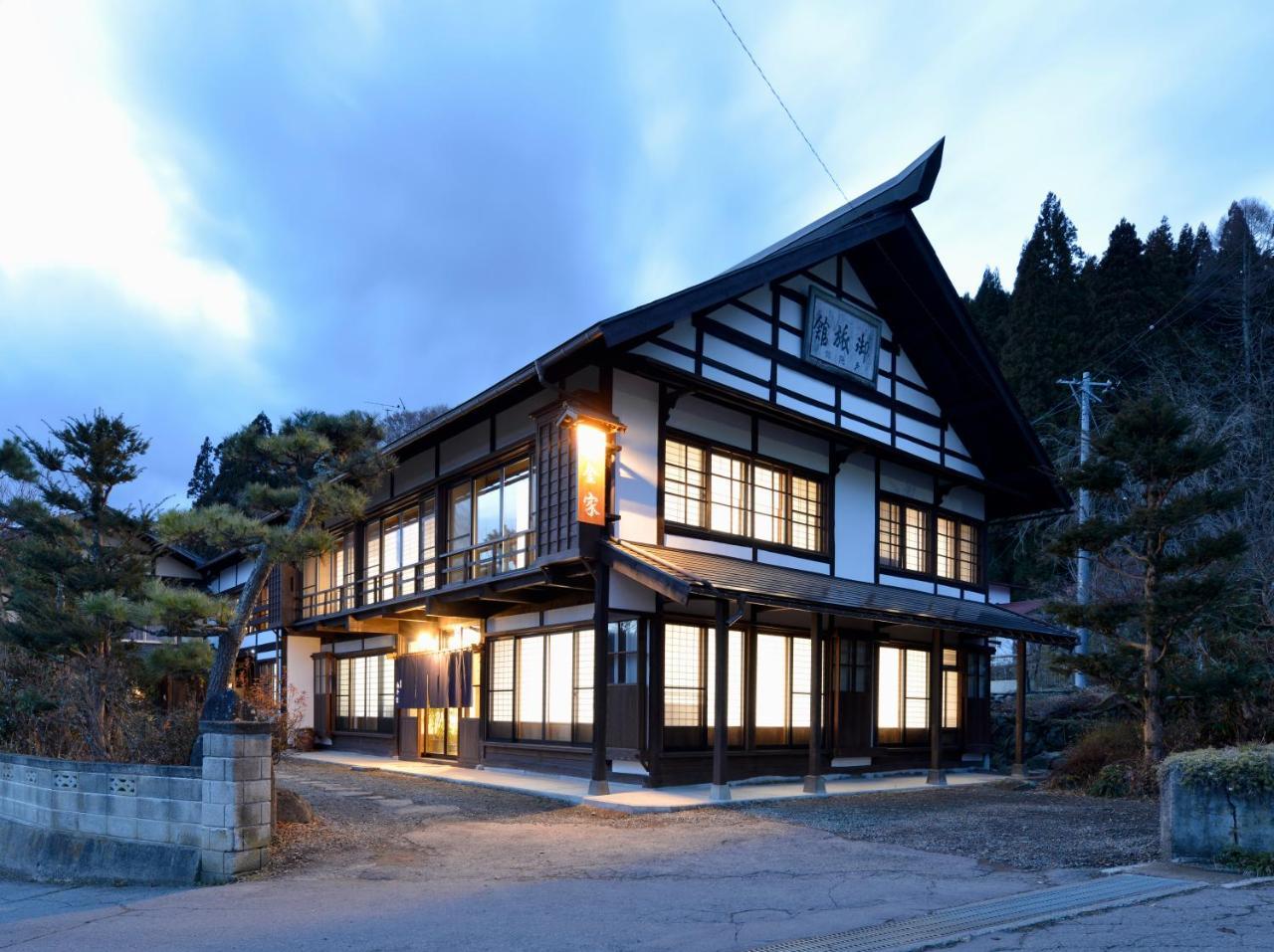宿屋白金家 Yadoya-Shiroganeya 1日1組限定2名から8名様まで 全館貸切り 伝統的建造物の旅籠宿 Traditional Culture Experience Nagano Eksteriør bilde